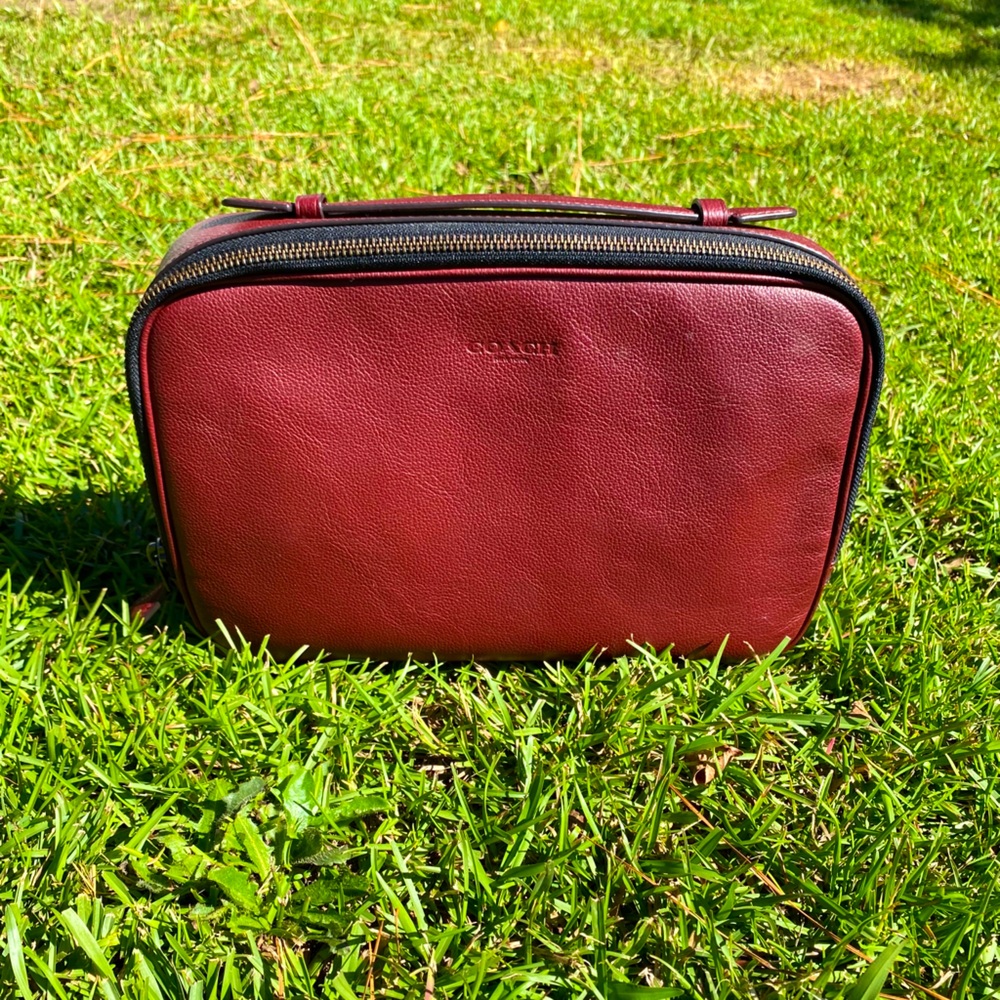Coach carrier case